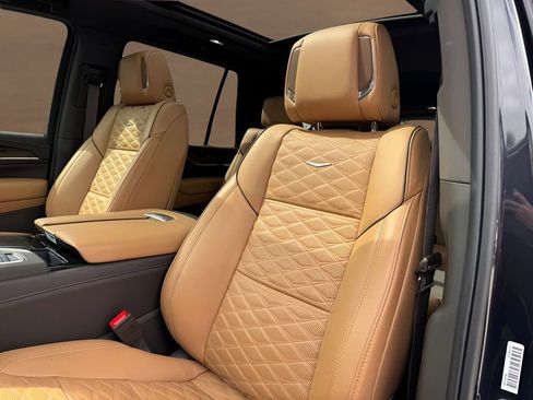 Certified 2024 Cadillac Escalade Sport w/ Touring Package AWD/4WD image 11
