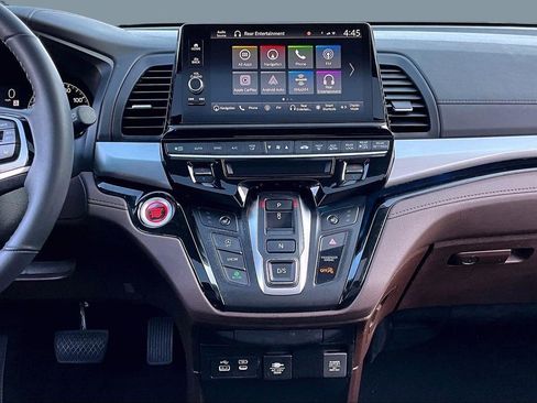 Used 2025 Honda Odyssey Touring image 10
