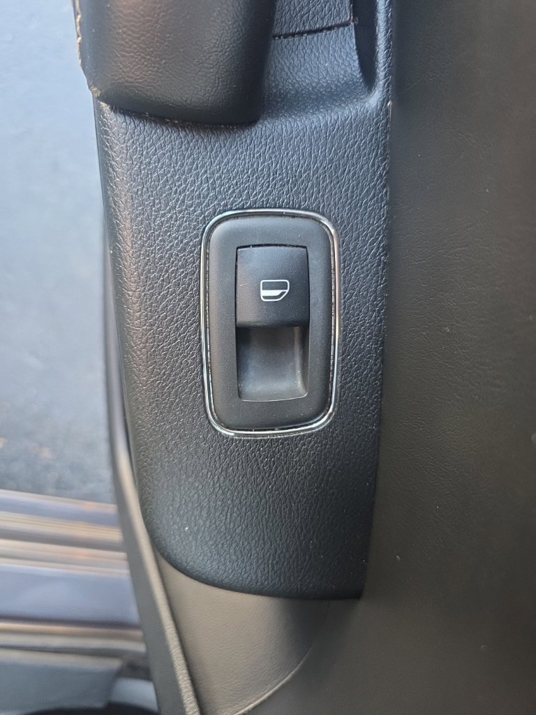 Used 2016 Chrysler 300 S w/ 300S Premium Group RWD image 22