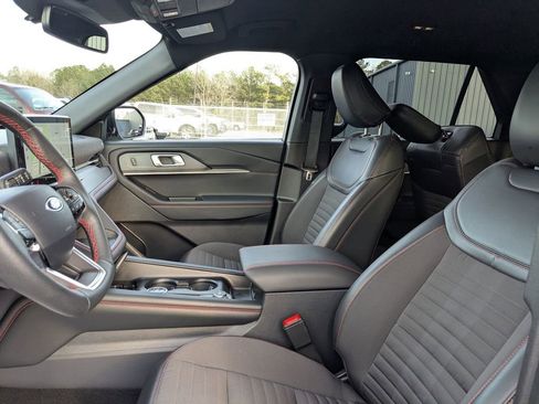 Certified 2025 Ford Explorer ST-Line w/ Premium Package image 21
