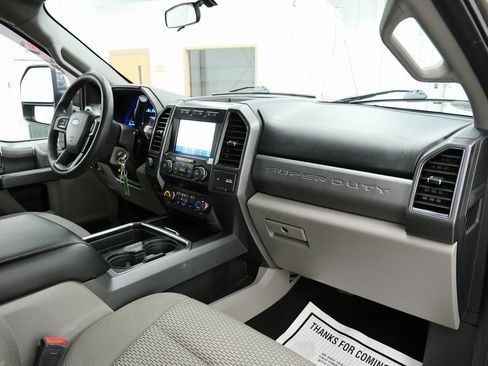 Used 2020 Ford F350 XLT w/ XLT Premium Package image 17