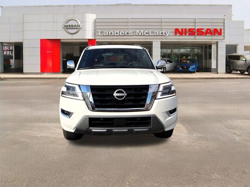 Used 2024 Nissan Armada Platinum w/ Captain's Chairs Package image 8