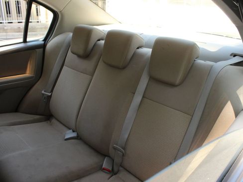Used 2009 Suzuki SX4 Sedan FWD image 16