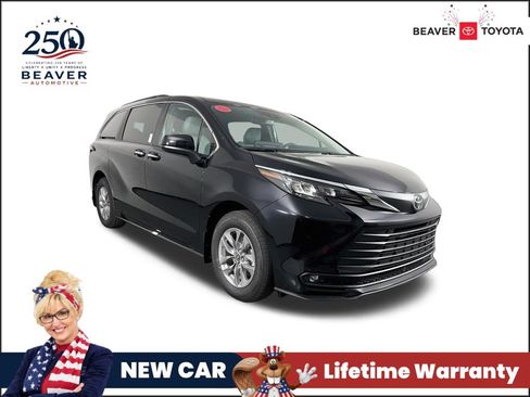 New 2026 Toyota Sienna XLE FWD image 1