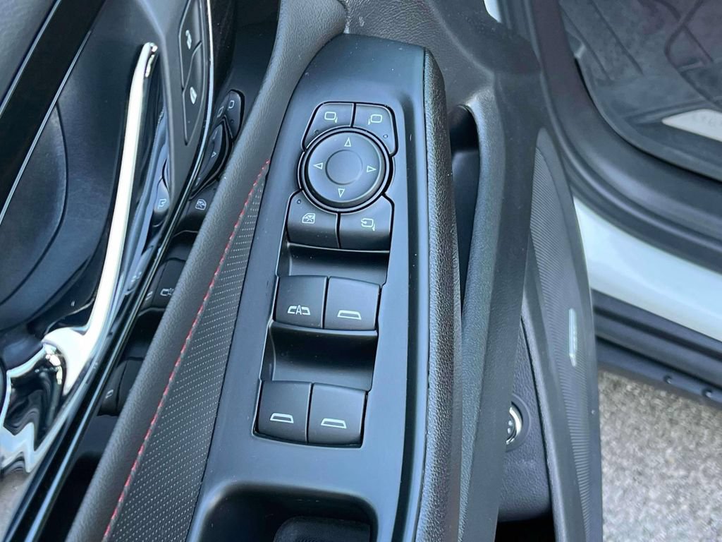 Used 2023 Chevrolet Traverse RS w/ LPO, Floor Liner Package AWD/4WD image 26