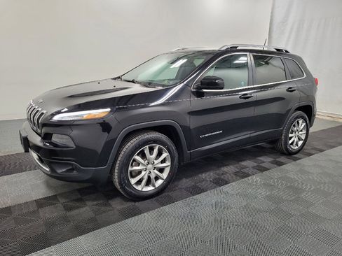 Used 2018 Jeep Cherokee Limited image 2