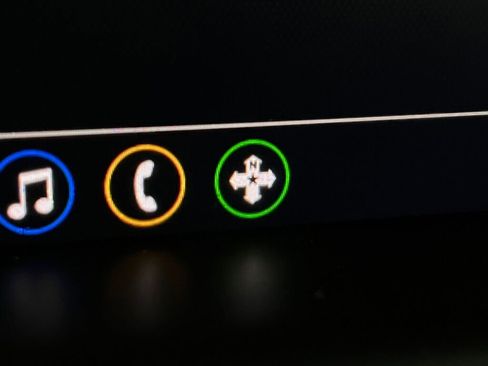 Used 2023 GMC Terrain SLE w/ Driver Convenience Package image 10