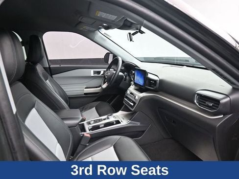 Used 2023 Ford Explorer XLT w/ Equipment Group 202A image 14