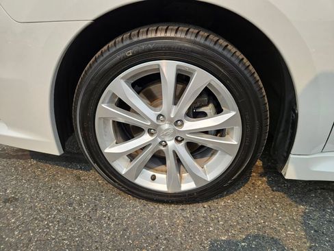 Used 2013 Subaru Legacy 2.5i Limited AWD/4WD image 8