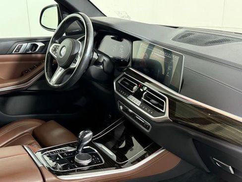 Used 2021 BMW X5 xDrive40i w/ M Sport Package image 33