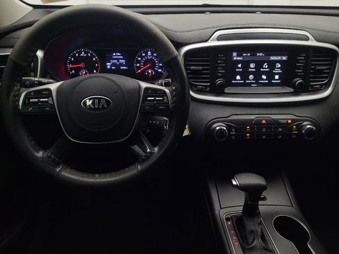 Used 2019 Kia Sorento L FWD image 22