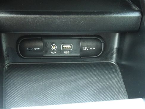 Used 2020 Kia Forte LXS FWD image 24