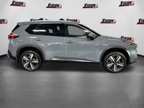 Used 2021 Nissan Rogue SL w/ Premium Package image 4