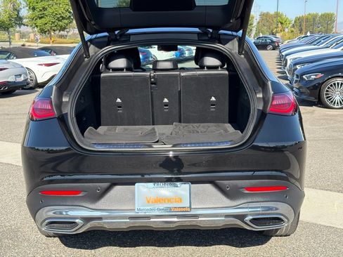 Used 2024 Mercedes-Benz GLC 300 4MATIC image 15