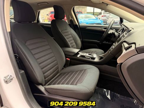 Used 2017 Ford Fusion SE w/ Fusion SE Technology Package FWD image 34