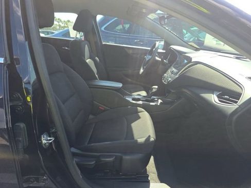 Used 2025 Chevrolet Malibu LT FWD image 12