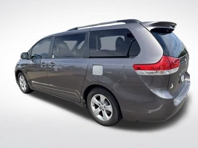 Used 2014 Toyota Sienna LE