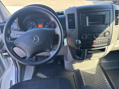 Used 2016 Mercedes-Benz Sprinter 2500 w/ Driver Comfort Package image 39