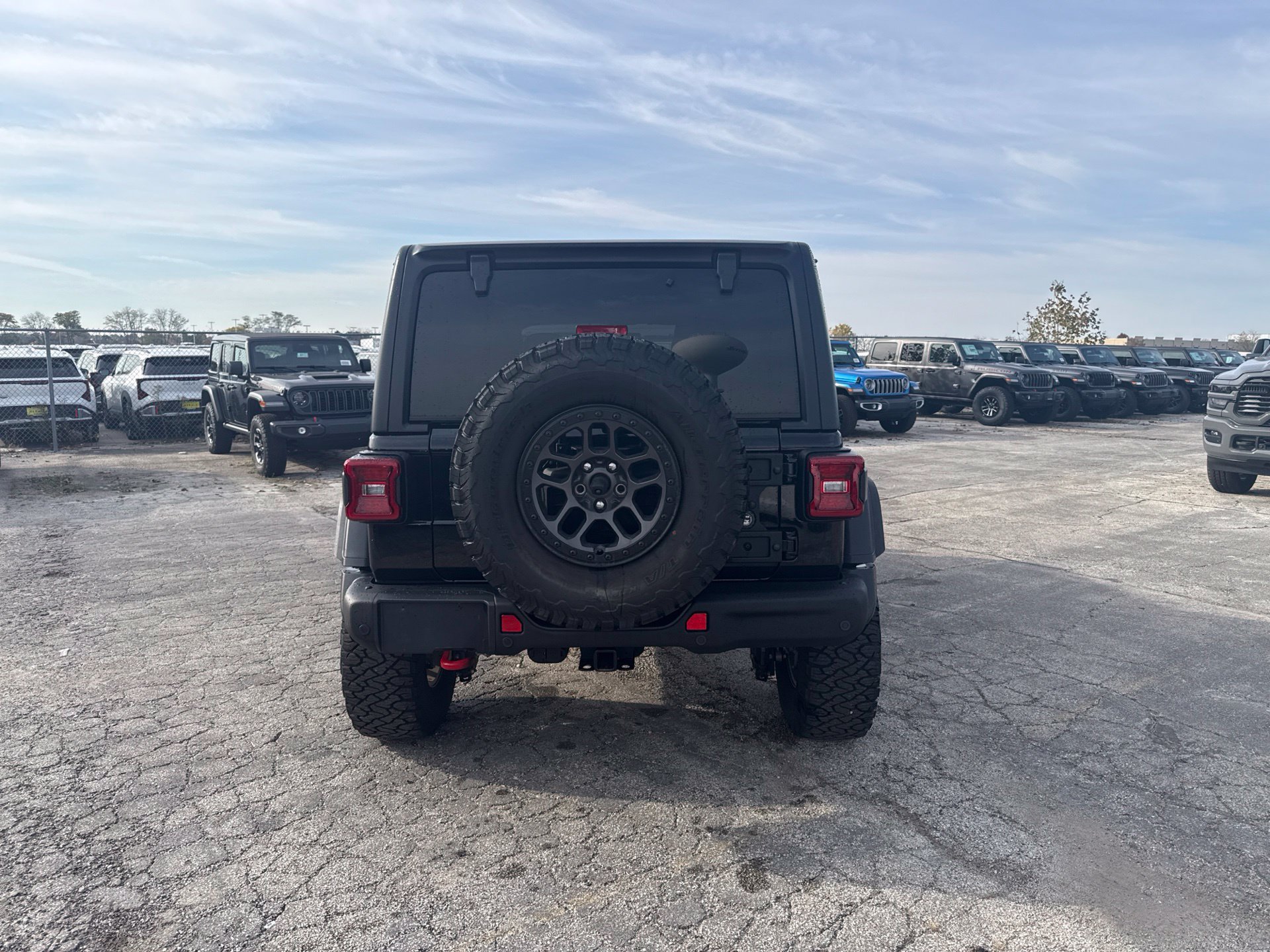 Used 2022 Jeep Wrangler Unlimited Rubicon w/ Xtreme Recon 35" Tire Package AWD/4WD image 7