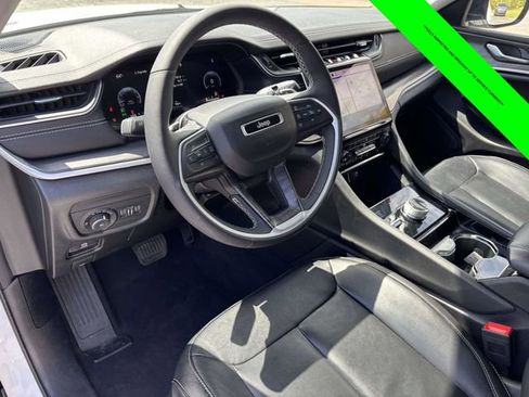 Used 2023 Jeep Grand Cherokee L Limited AWD/4WD image 8