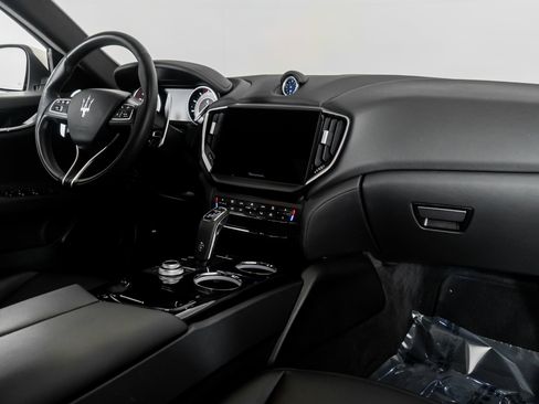 Used 2023 Maserati Ghibli Modena image 54