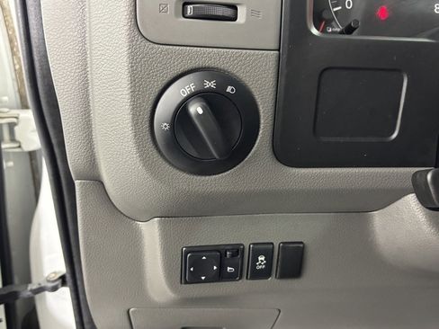 Used 2018 Nissan NV 3500 S image 13