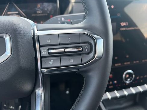 Used 2025 GMC Terrain Elevation w/ Elevation Premium Package AWD/4WD image 28