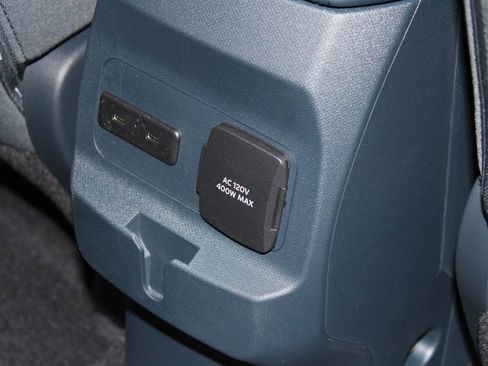 New 2025 Ford Maverick XLT w/ Equipment Group 301A image 31