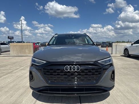 Used 2024 Audi Q8 e-tron Prestige w/ Prestige Package AWD/4WD image 8