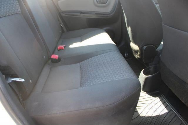 Used 2016 Toyota Yaris L FWD image 33