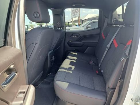 Used 2024 Chevrolet Colorado Z71 w/ Z71 Convenience Package 2 AWD/4WD image 12