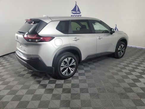 Used 2023 Nissan Rogue SV image 6