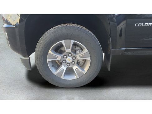 Certified 2015 Chevrolet Colorado Z71 image 34