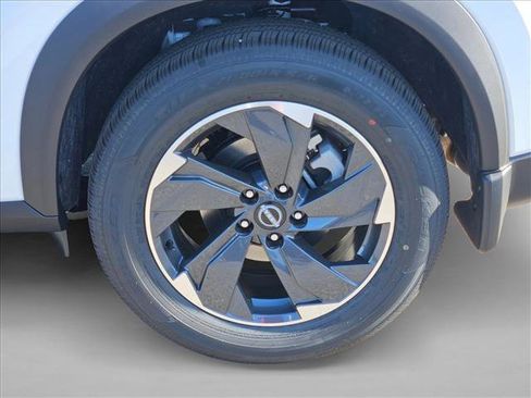 New 2026 Nissan Rogue SV image 10