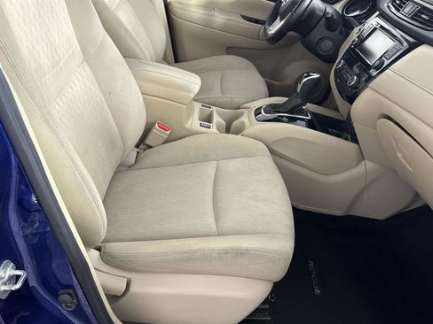 Used 2020 Nissan Rogue SV image 15