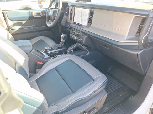 Used 2024 Ford Bronco Outer Banks image 34