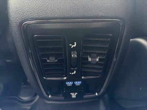 Used 2020 Jeep Grand Cherokee Limited AWD/4WD image 18