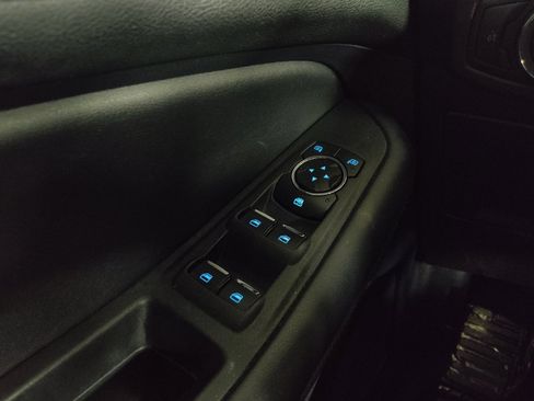 Used 2020 Ford Edge SE FWD image 27