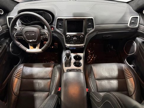 Used 2018 Jeep Grand Cherokee SRT image 39