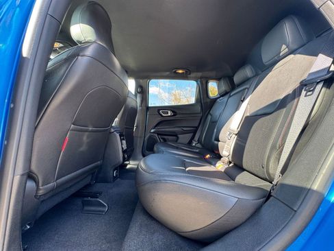 Used 2025 Jeep Compass Trailhawk image 22