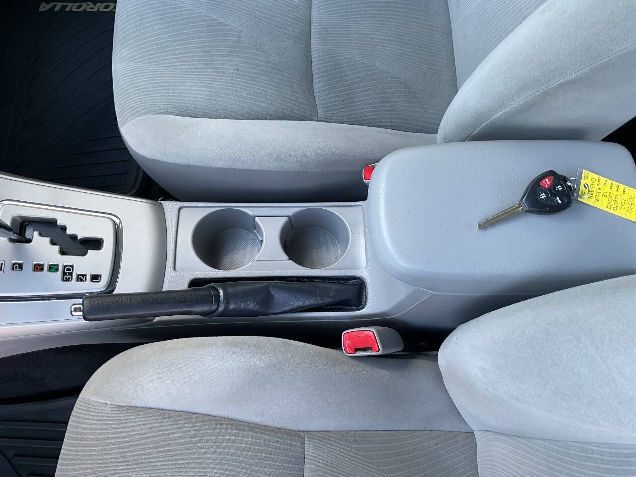 Used 2012 Toyota Corolla LE FWD image 21