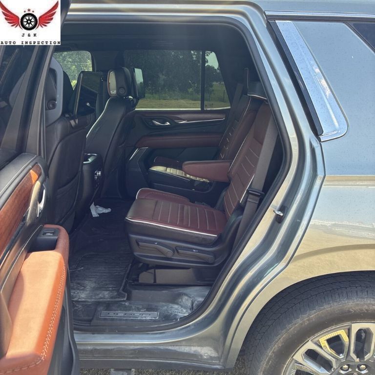 Used 2024 GMC Yukon Denali Ultimate AWD/4WD image 5
