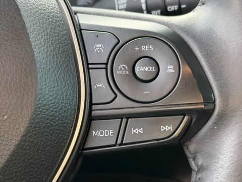 Used 2024 Toyota Corolla Cross LE FWD image 25
