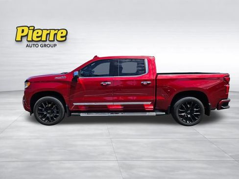 Used 2024 Chevrolet Silverado 1500 High Country w/ High Country Premium Package AWD/4WD image 3