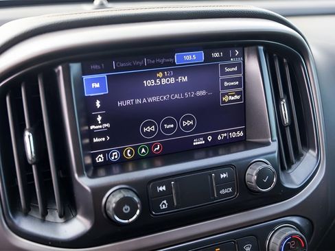 Used 2022 GMC Canyon AT4 image 19