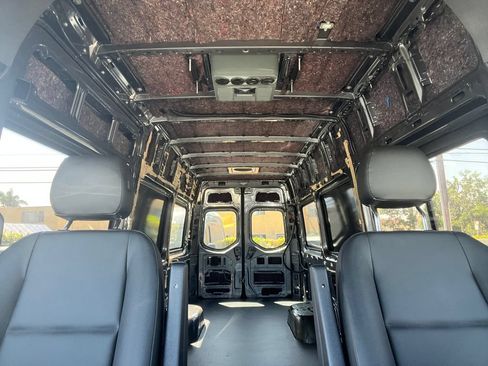 Used 2024 Mercedes-Benz Sprinter 3500 image 26