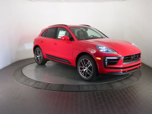 New 2026 Porsche Macan S AWD/4WD image 9