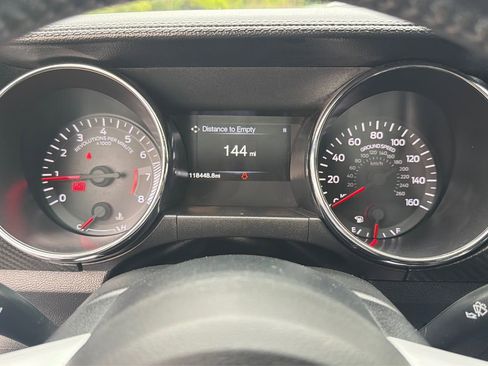 Used 2016 Ford Mustang Coupe RWD image 15