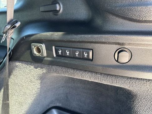 Used 2022 Jeep Grand Cherokee L Overland w/ Advanced Protech Group III AWD/4WD image 12