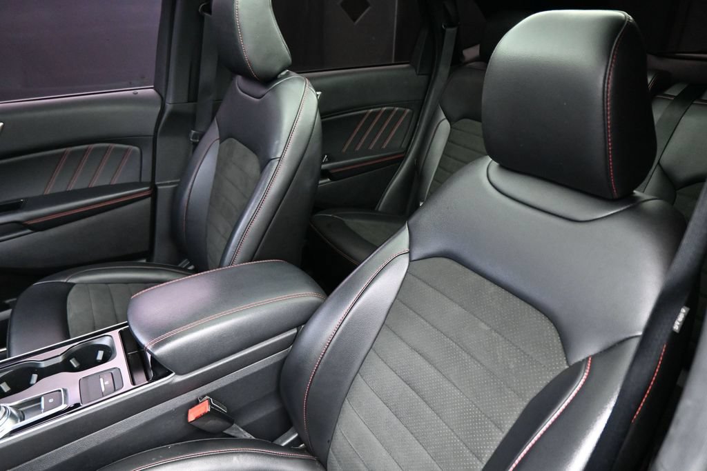 Used 2020 Ford Edge ST-Line FWD image 13